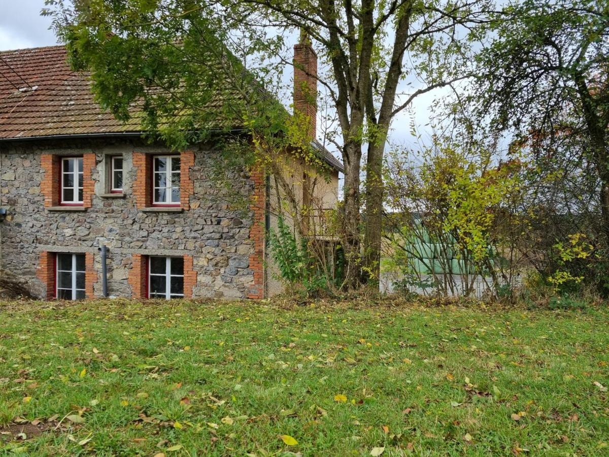 Le Montaurier Apartment Combrailles Exterior foto