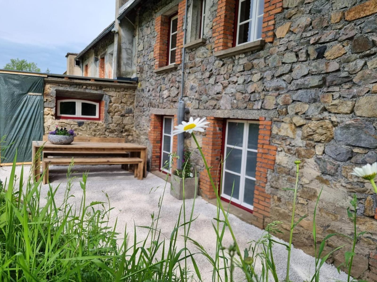 Le Montaurier Apartment Combrailles Exterior foto